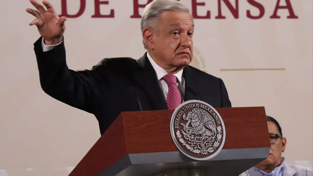 AMLO pidió a la SCJN explicar sus salarios 